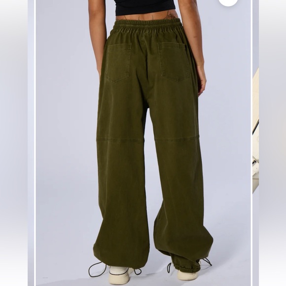 CALM DAY FLEX JOGGER IN OLIVE - Picture 4 of 6